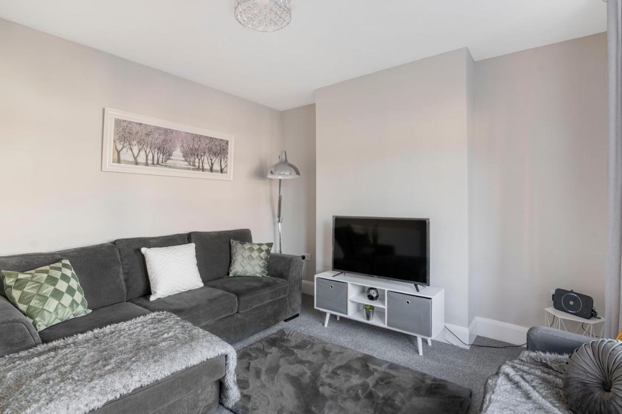Spacious 3 Bed House, Netflix, Garden, Parking サウサンプトン エクステリア 写真