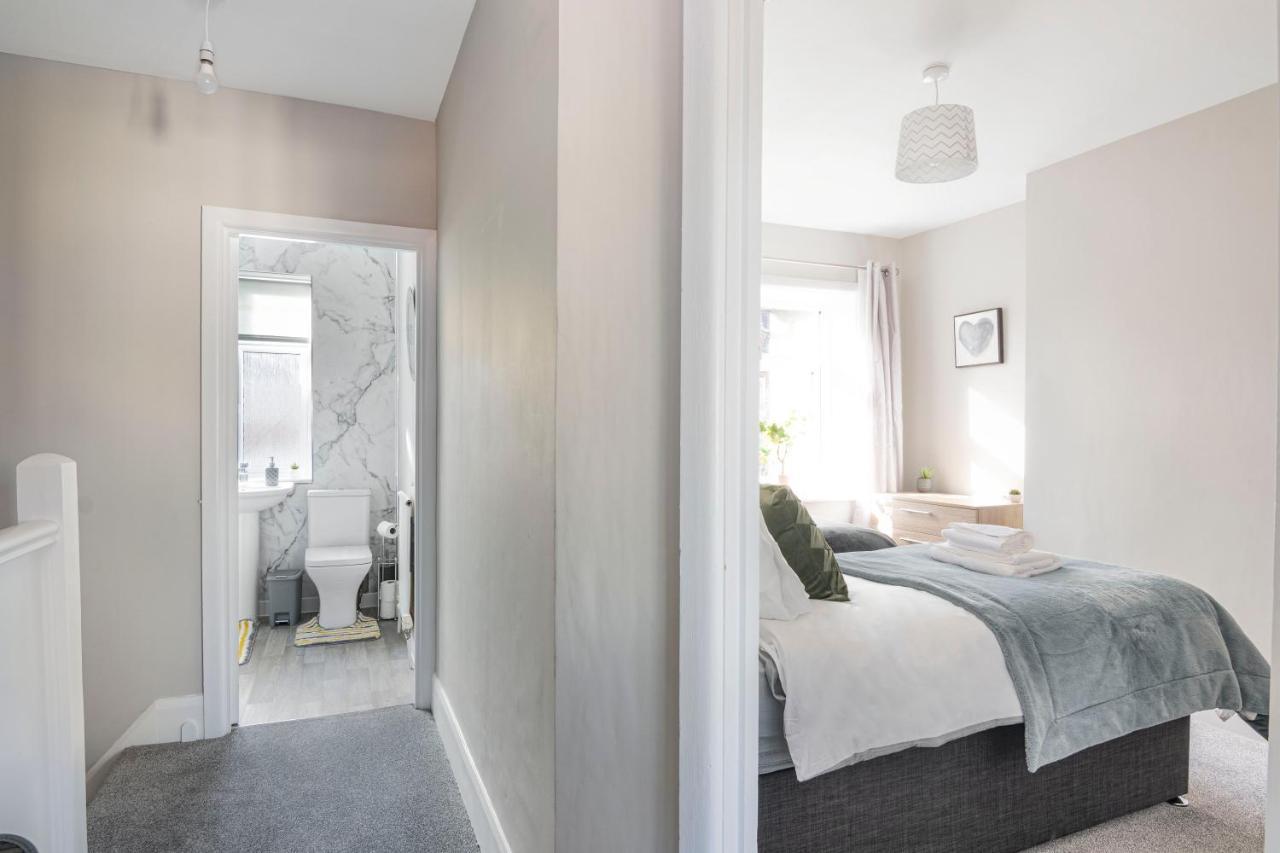 Spacious 3 Bed House, Netflix, Garden, Parking サウサンプトン エクステリア 写真
